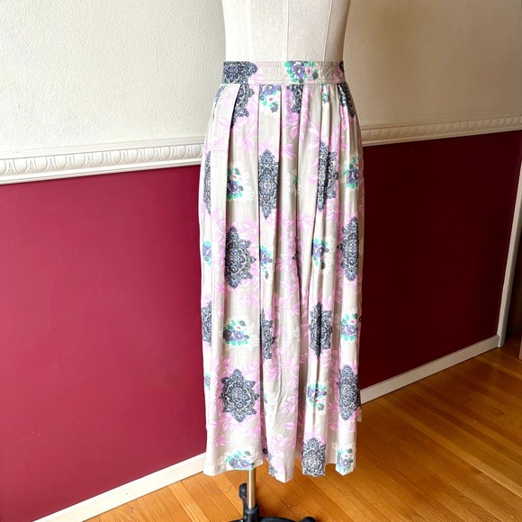 Worthington Dresses & Skirts - Vintage Worthington Floral Medallion Pleated Tan Maxi Skirt Boho Flowy Size S/M